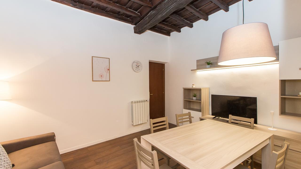 Rental In Rome Pelliccia Extérieur photo